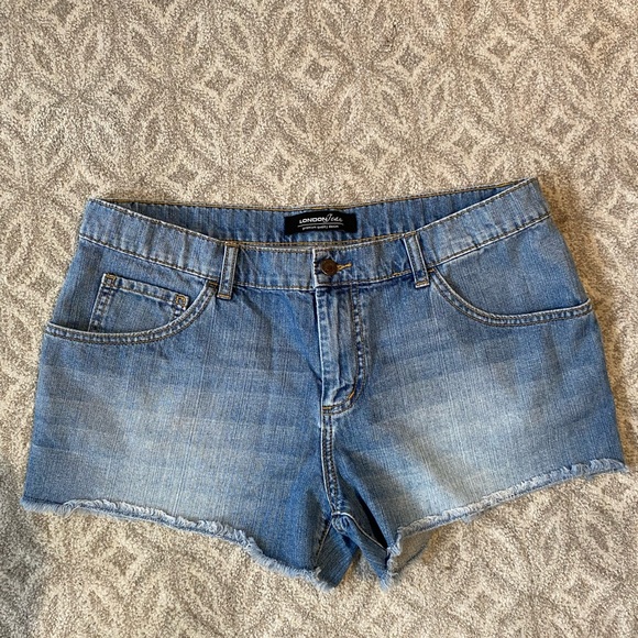 LONDONJEAN Light Blue Jean Shorts - Picture 1 of 6